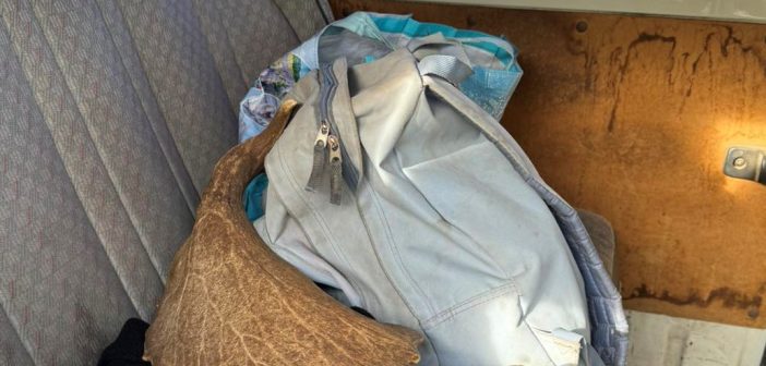 Dámagancsokat találtak egy autó hátsó ülésén a hajdúhadházi rendőrök